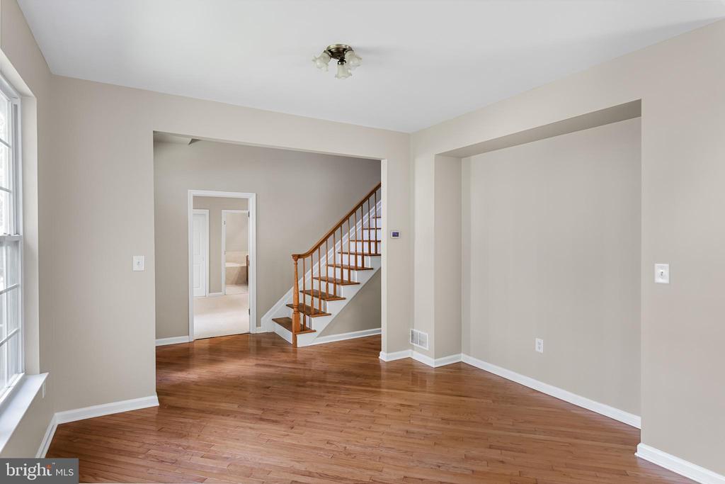 108 Hoover Ave