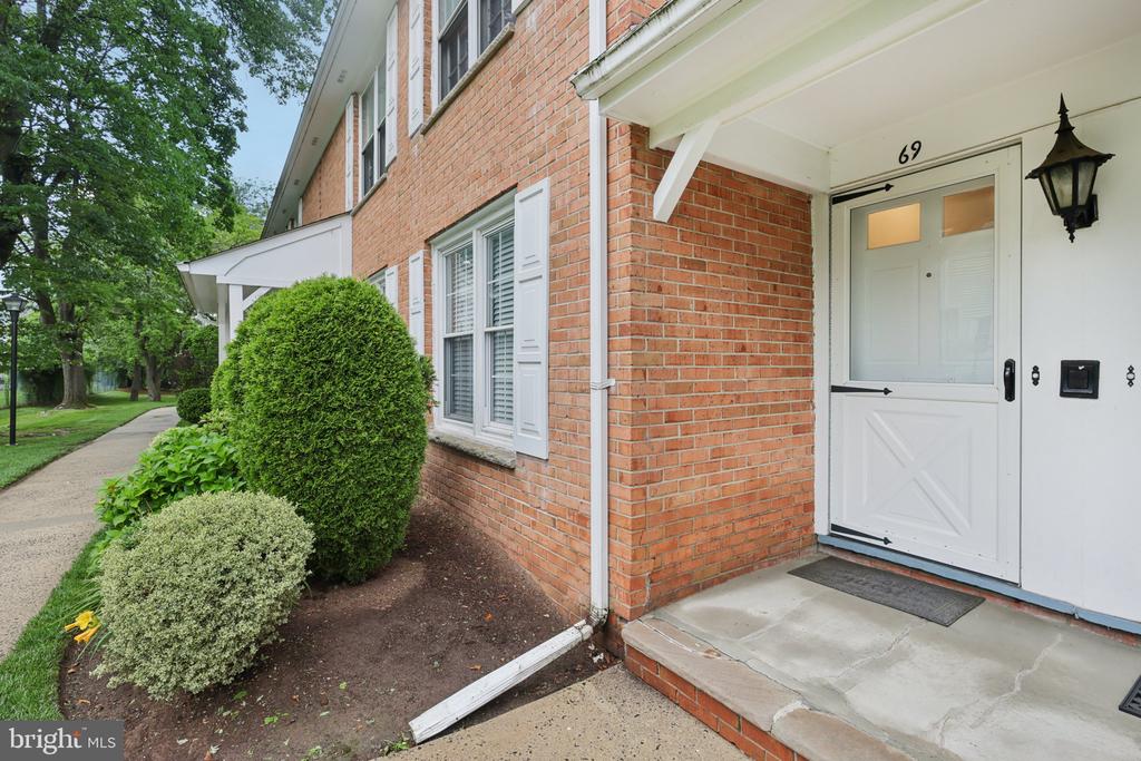 69 Briarwood Path