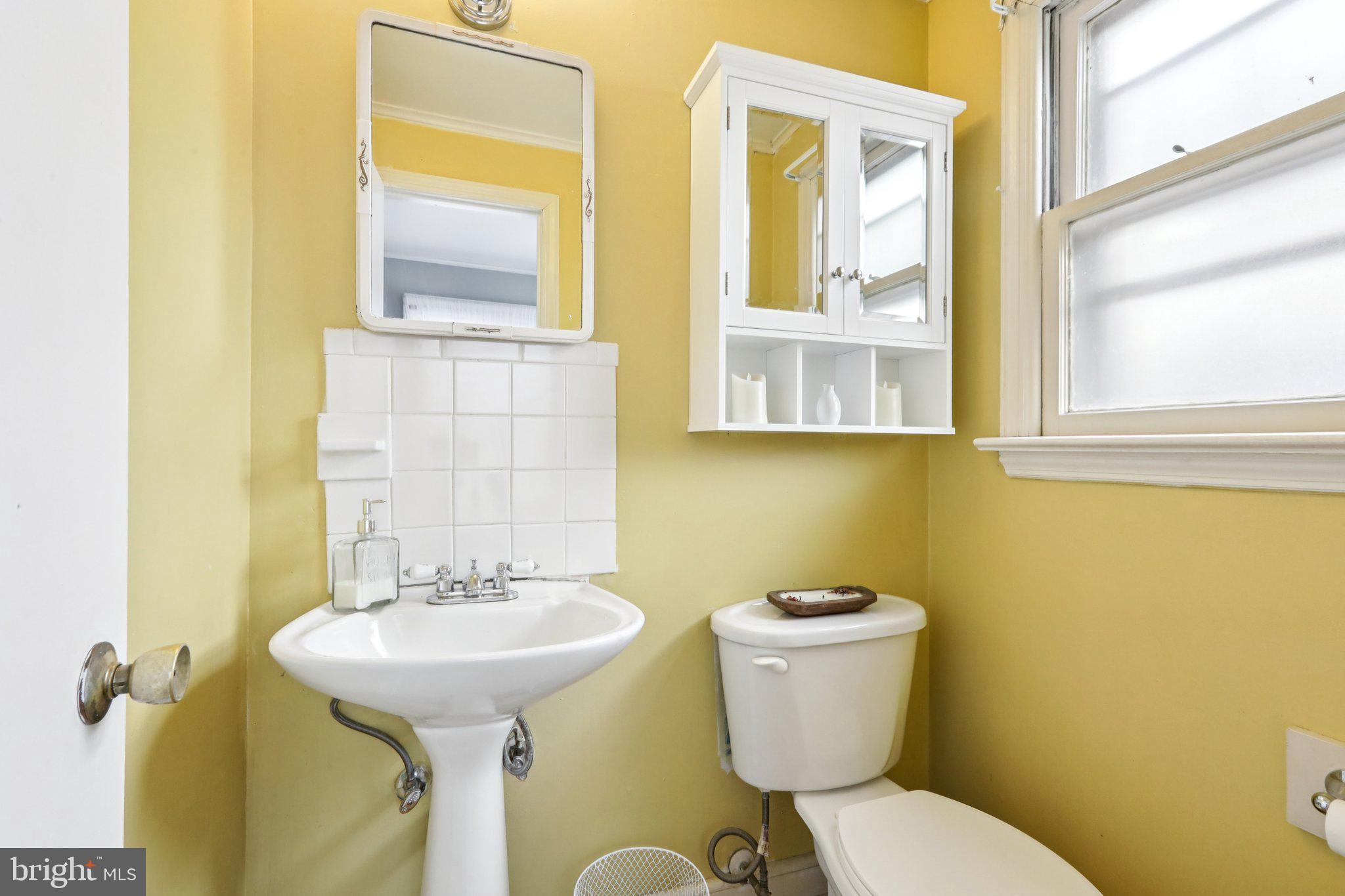 376 HOLLYWOOD AVENUE