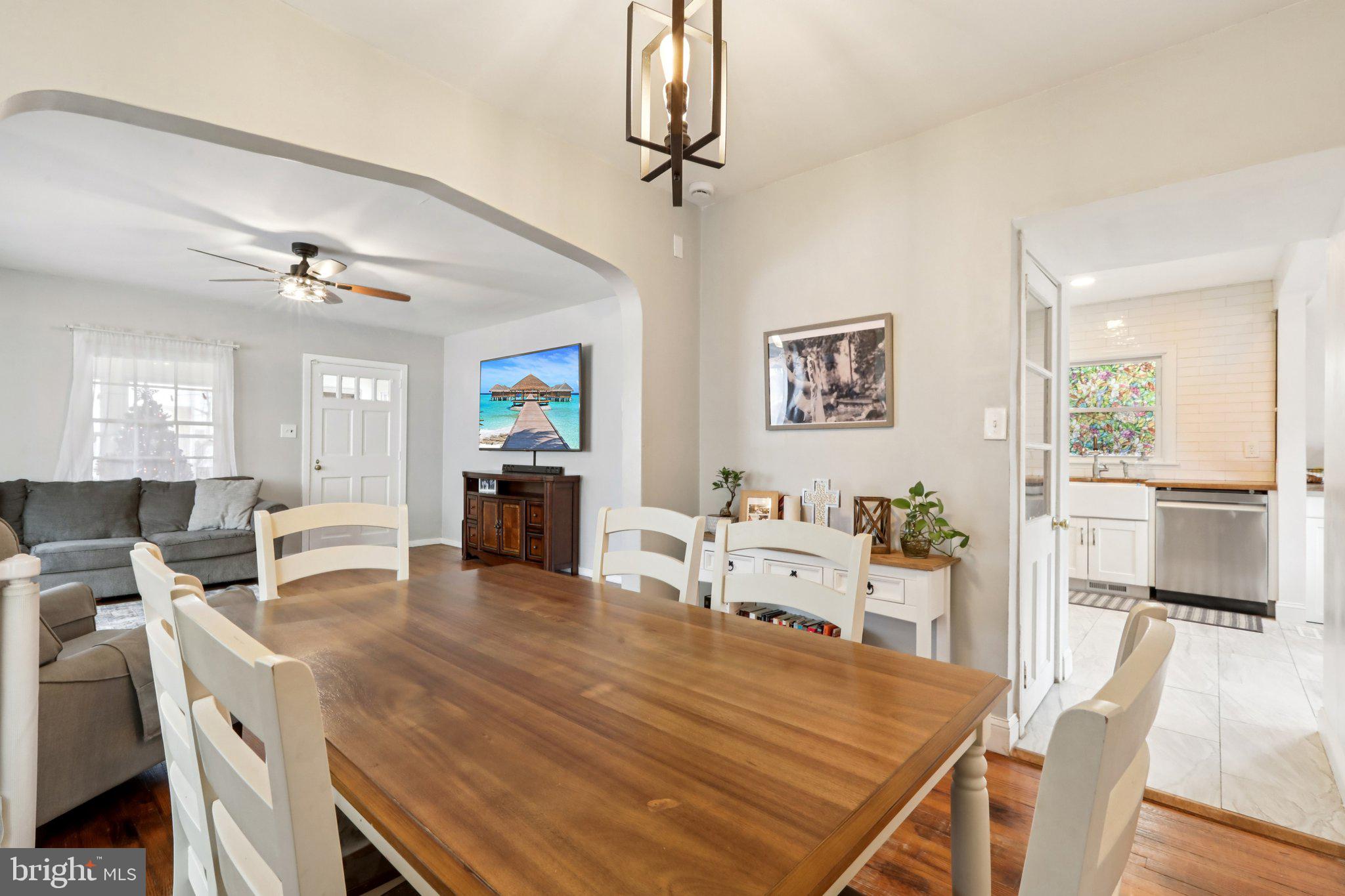 376 HOLLYWOOD AVENUE