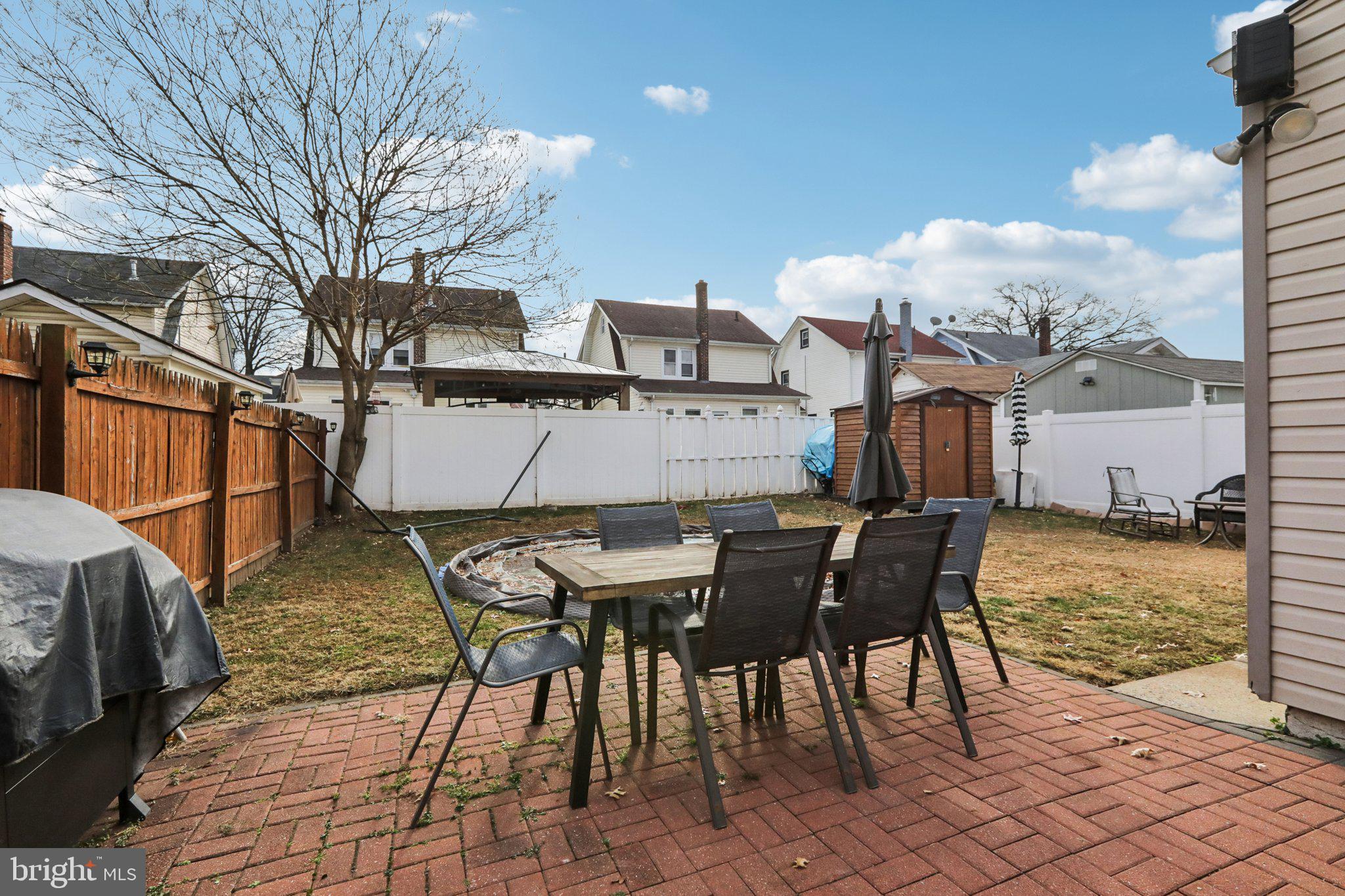 376 HOLLYWOOD AVENUE