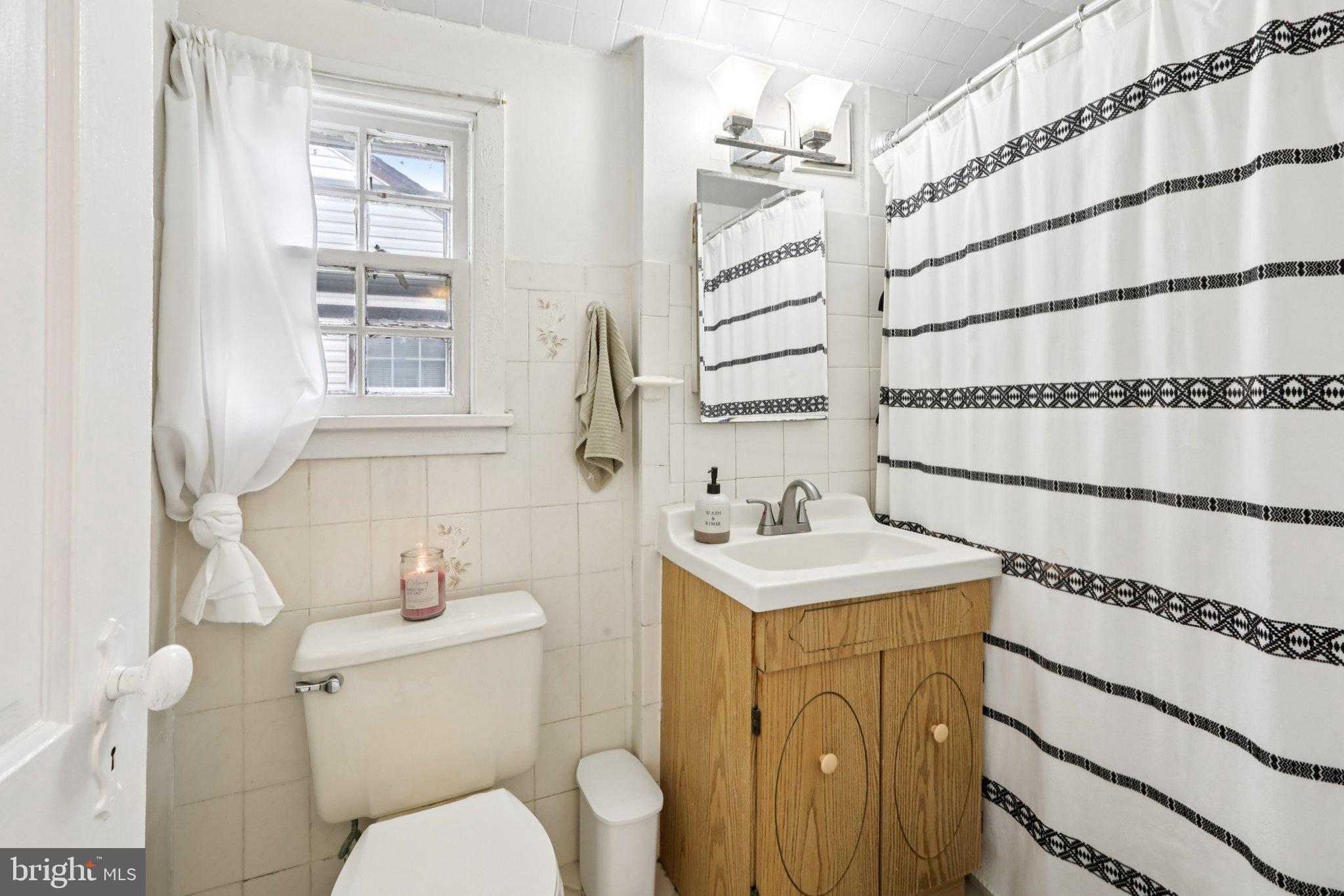 376 HOLLYWOOD AVENUE