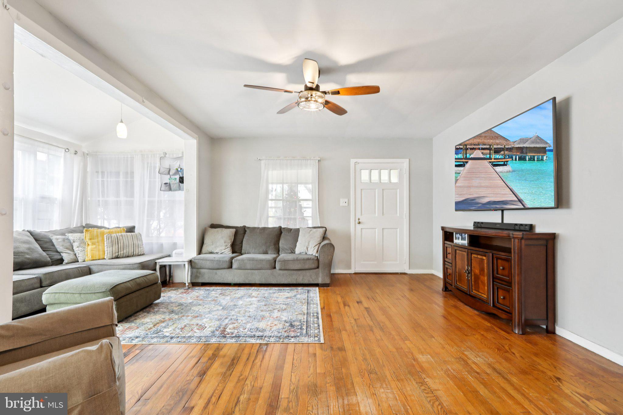 376 HOLLYWOOD AVENUE