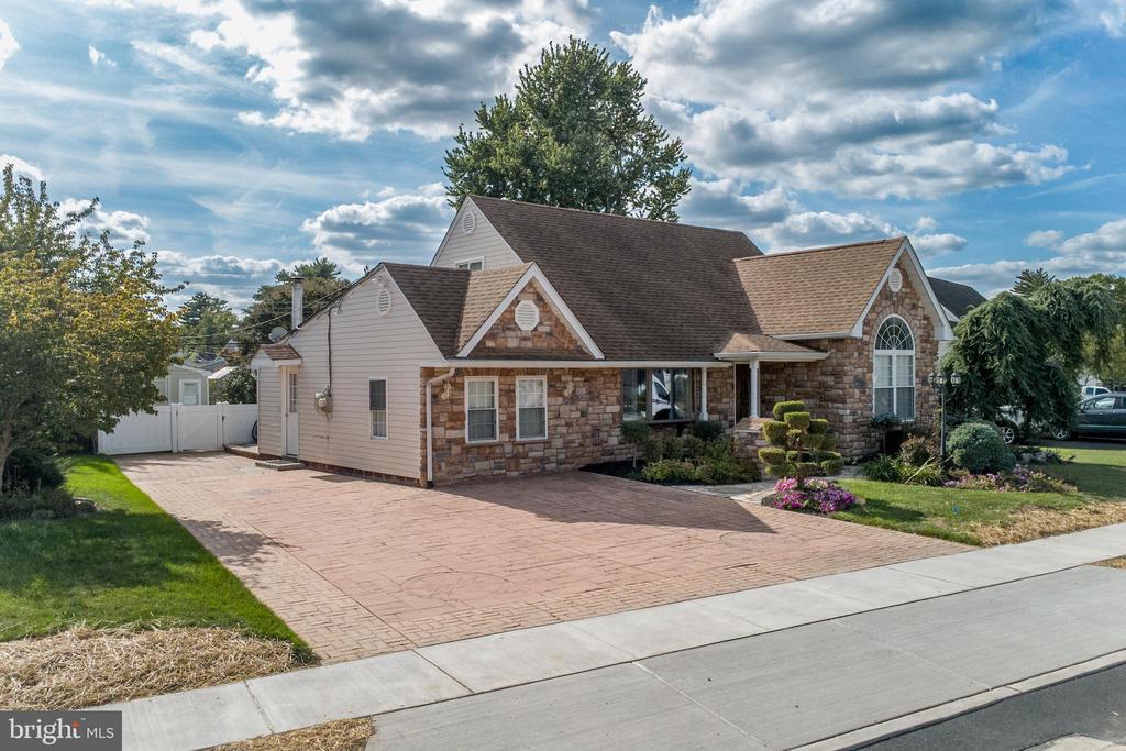23 MISTY PINE ROAD