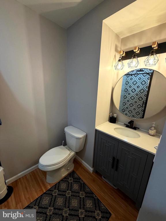 543 CEDAR HOLLOW DRIVE