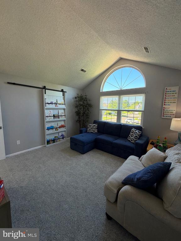 543 CEDAR HOLLOW DRIVE