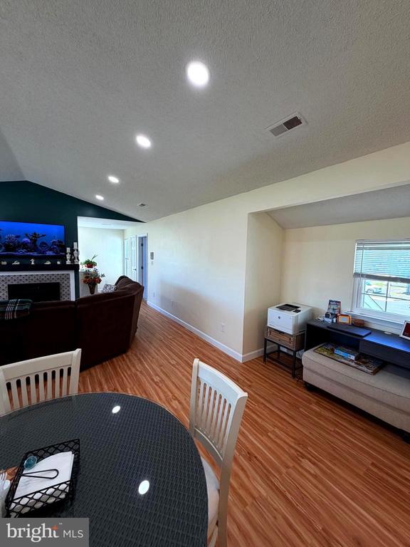 543 CEDAR HOLLOW DRIVE
