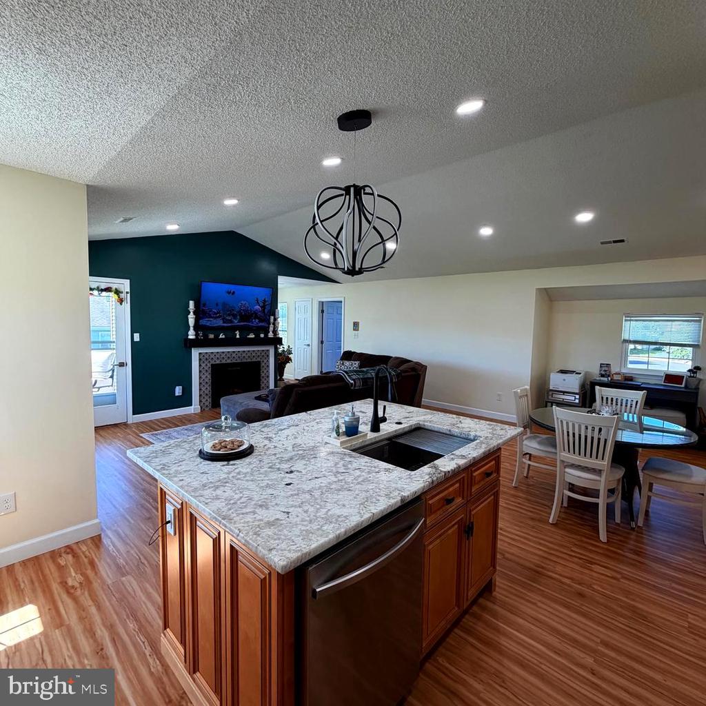 543 CEDAR HOLLOW DRIVE