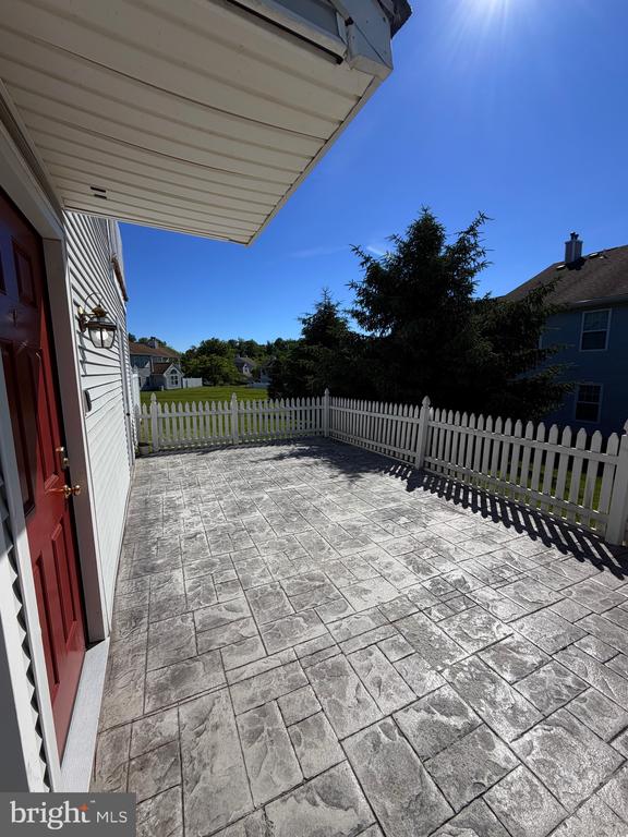 543 CEDAR HOLLOW DRIVE
