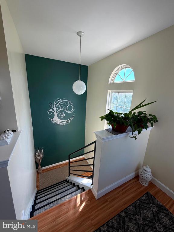 543 CEDAR HOLLOW DRIVE
