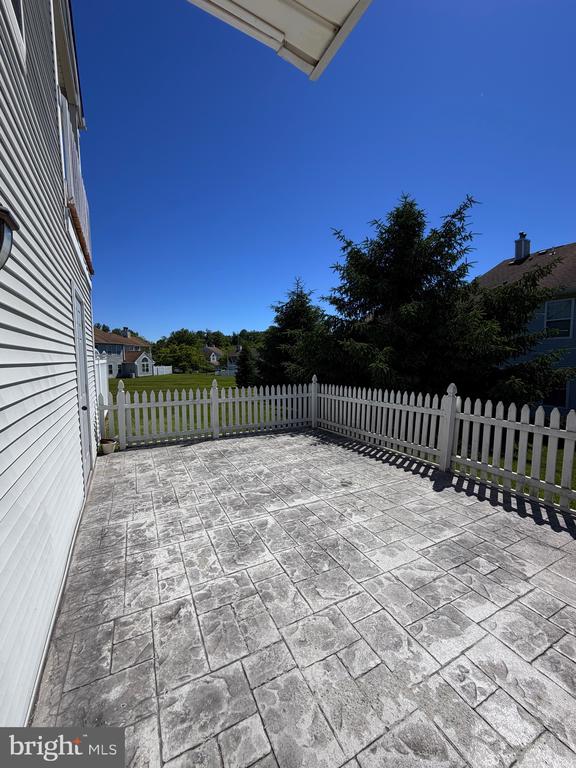 543 CEDAR HOLLOW DRIVE