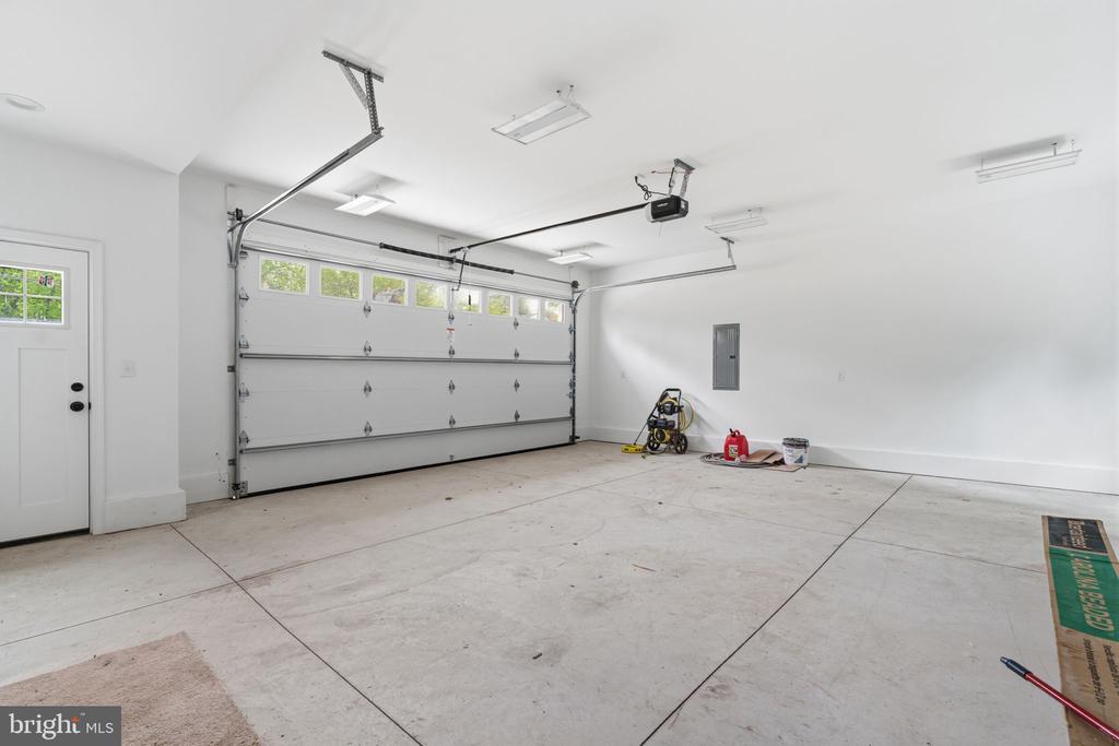 171 E HIGHLAND