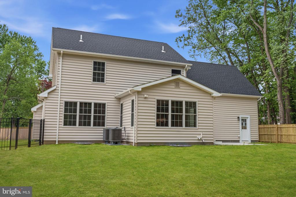 171 E HIGHLAND