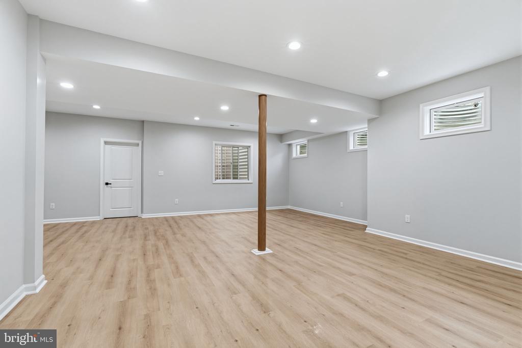 171 E HIGHLAND