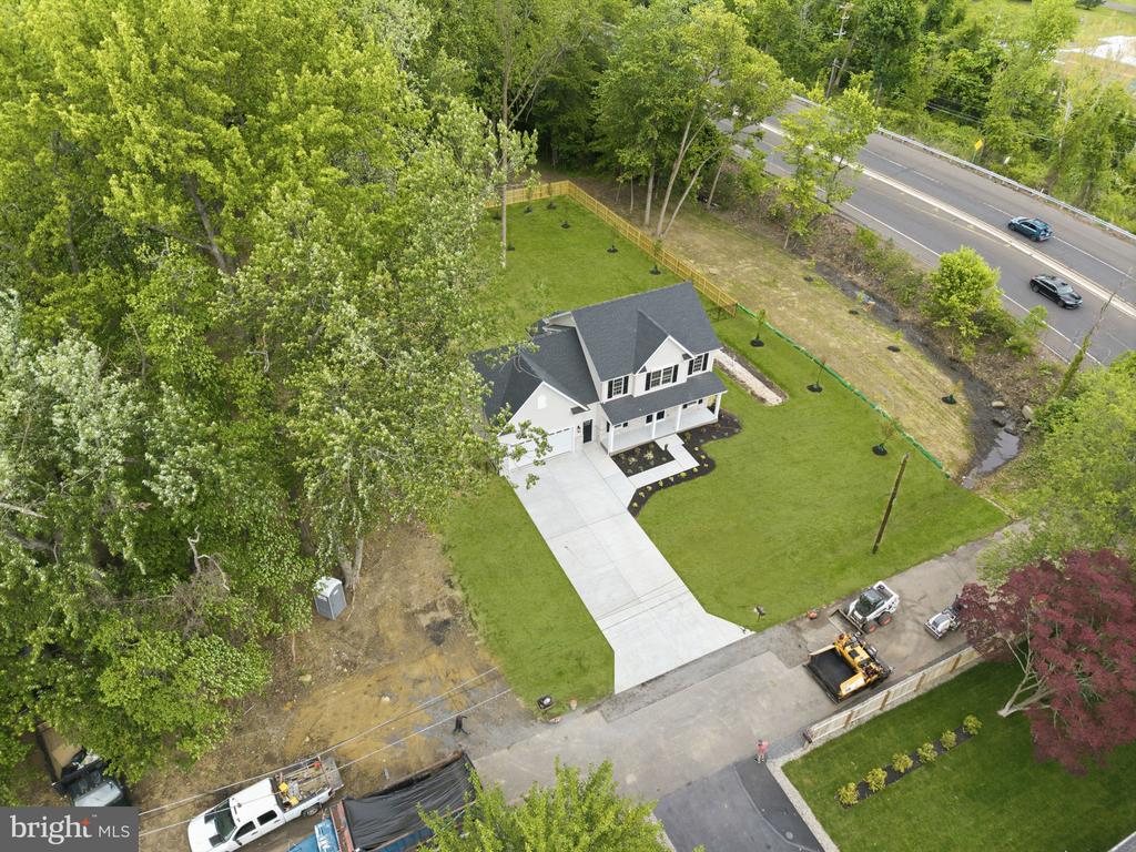 171 E HIGHLAND