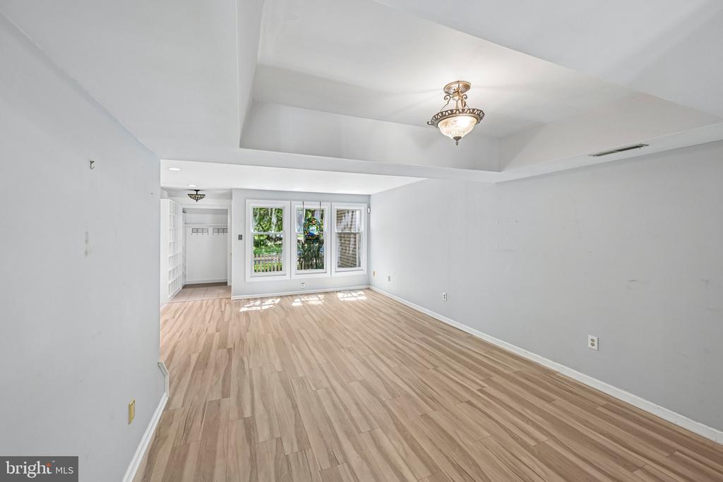 1564 APPLEWOOD CIRCLE