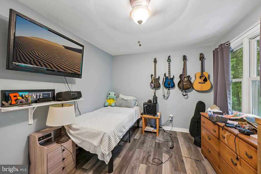 1564 APPLEWOOD CIRCLE