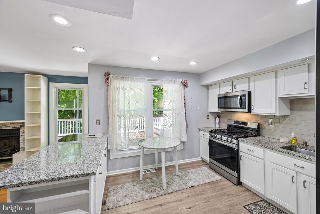 1564 APPLEWOOD CIRCLE