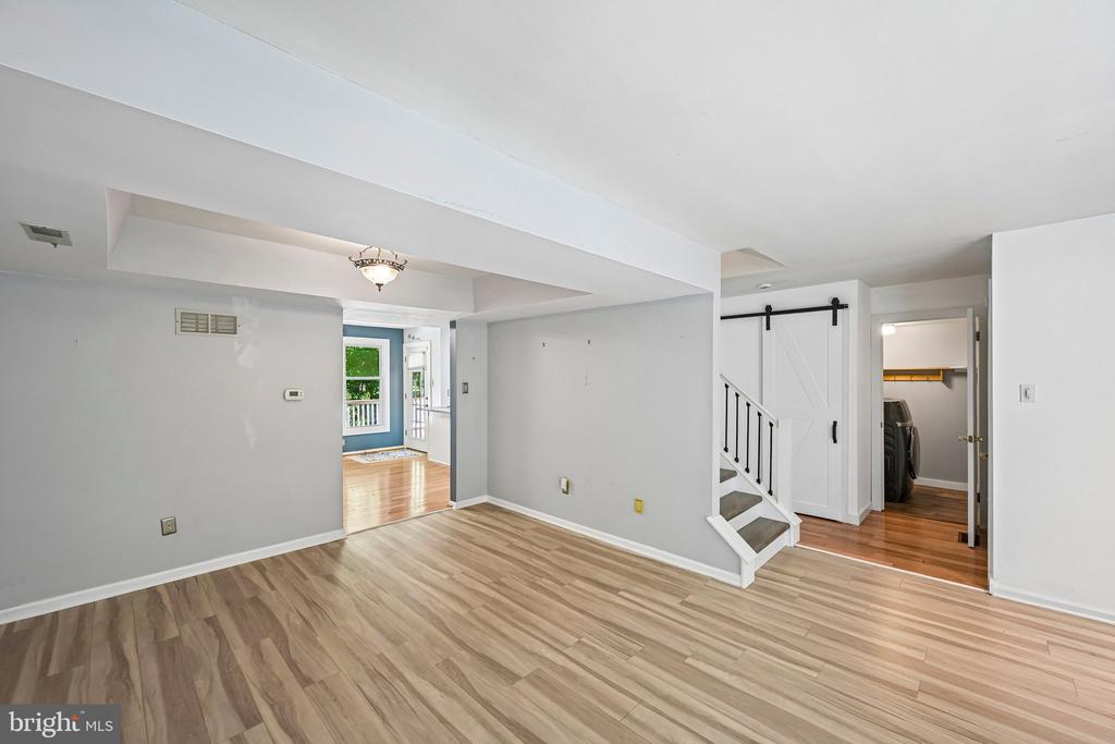 1564 APPLEWOOD CIRCLE