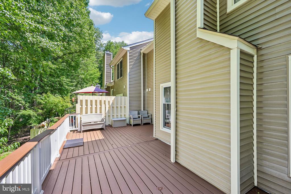1564 APPLEWOOD CIRCLE