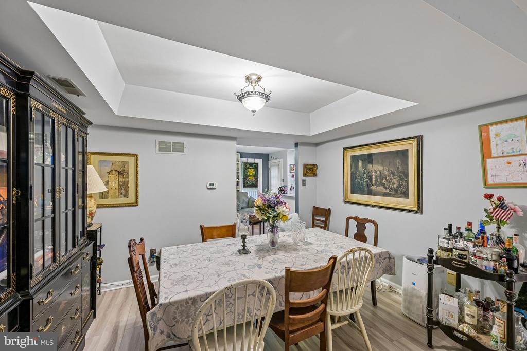 1564 APPLEWOOD CIRCLE