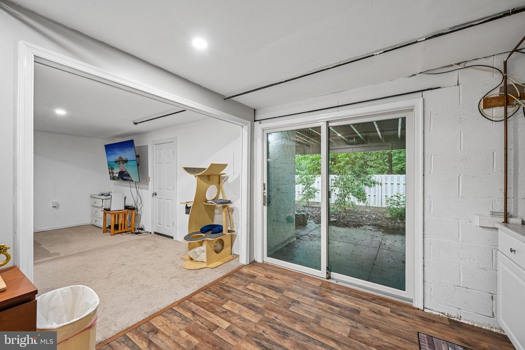 1564 APPLEWOOD CIRCLE