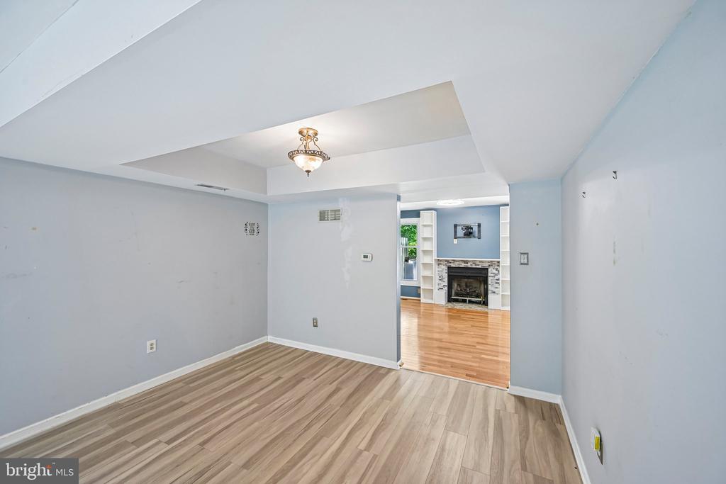 1564 APPLEWOOD CIRCLE