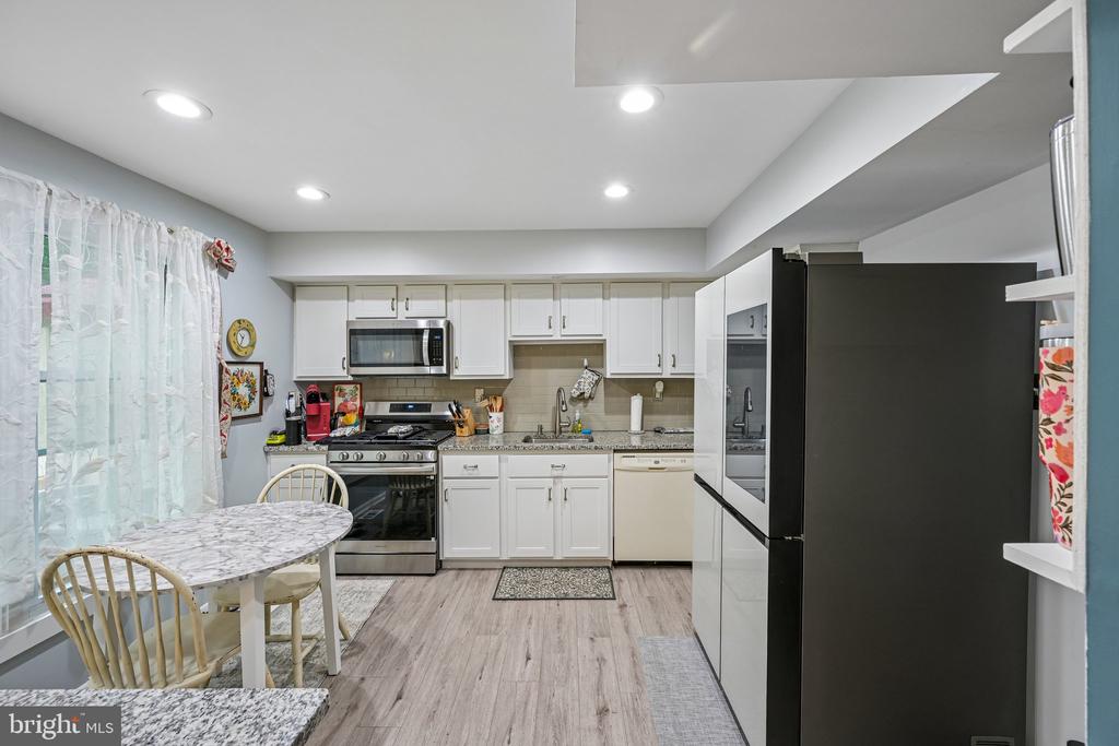 1564 APPLEWOOD CIRCLE