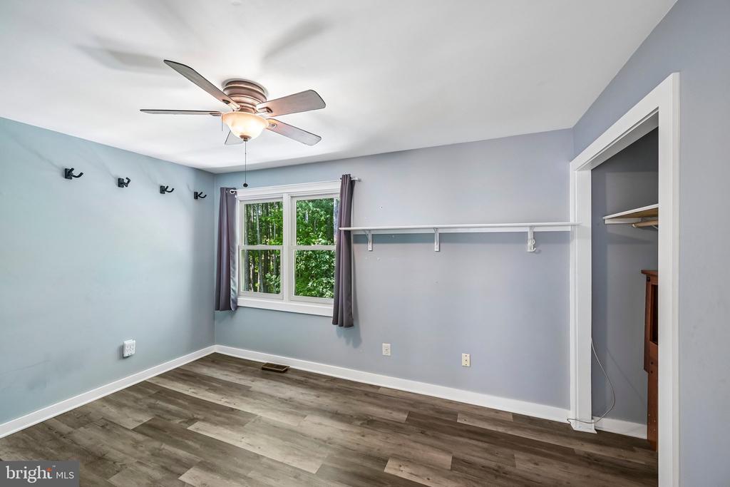 1564 APPLEWOOD CIRCLE