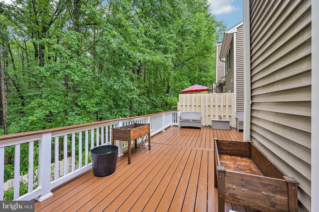 1564 APPLEWOOD CIRCLE