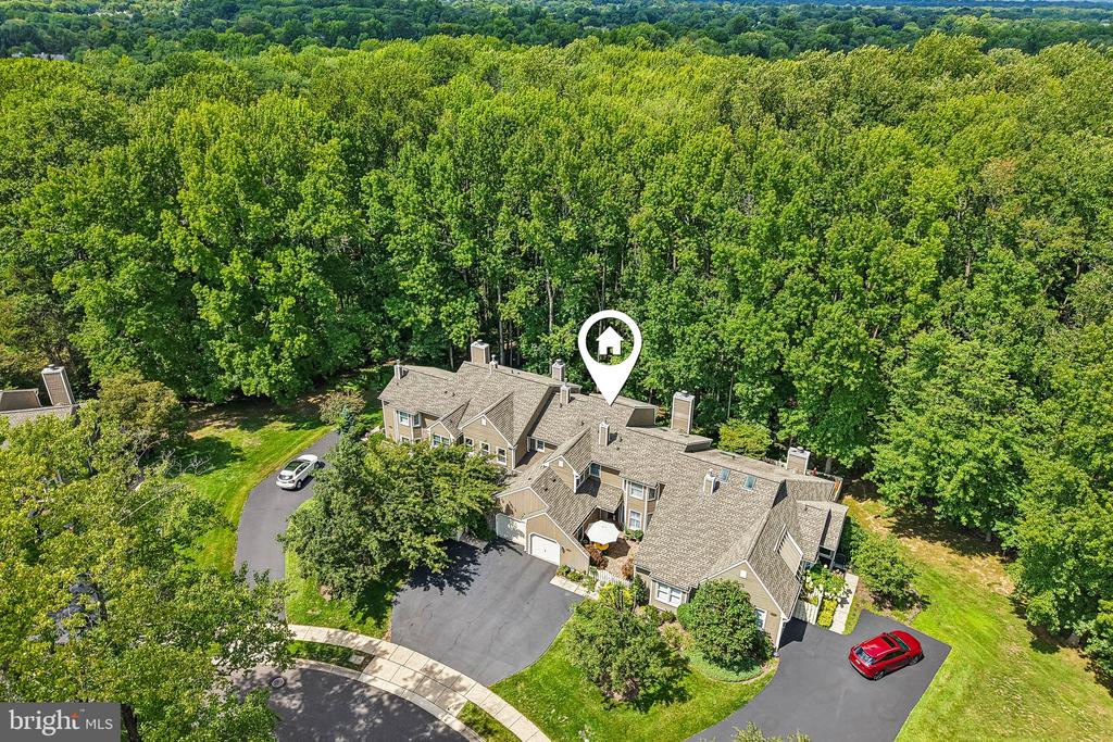 1564 APPLEWOOD CIRCLE