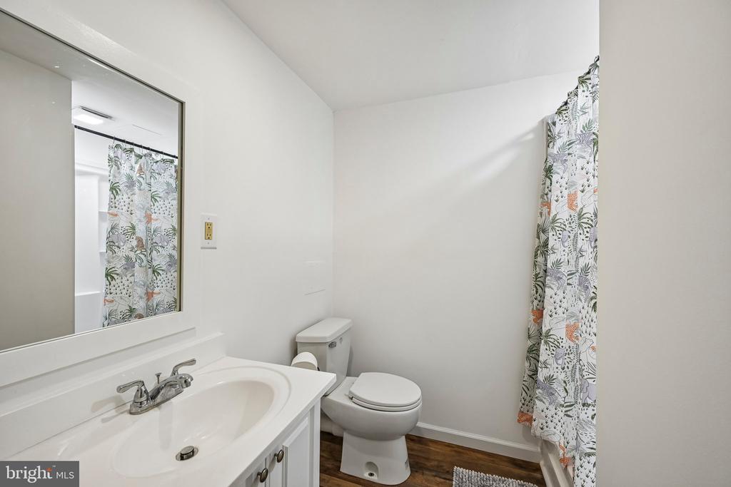 1564 APPLEWOOD CIRCLE