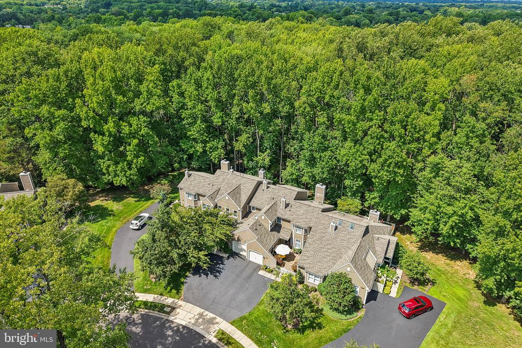 1564 APPLEWOOD CIRCLE