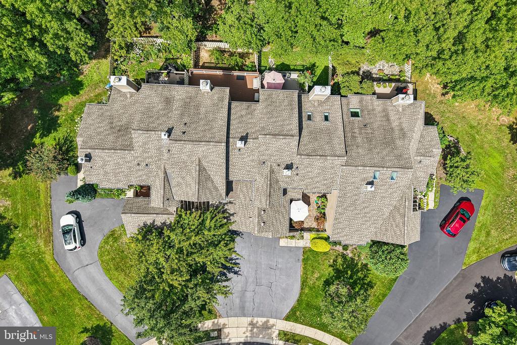 1564 APPLEWOOD CIRCLE