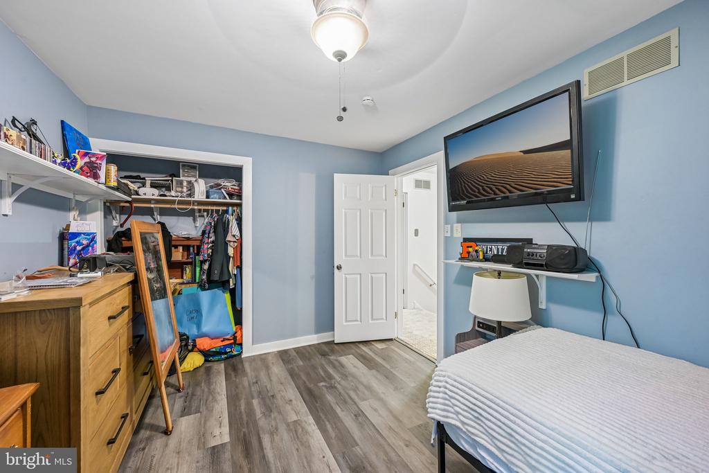 1564 APPLEWOOD CIRCLE