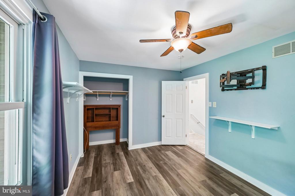 1564 APPLEWOOD CIRCLE