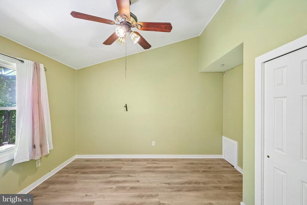 1564 APPLEWOOD CIRCLE