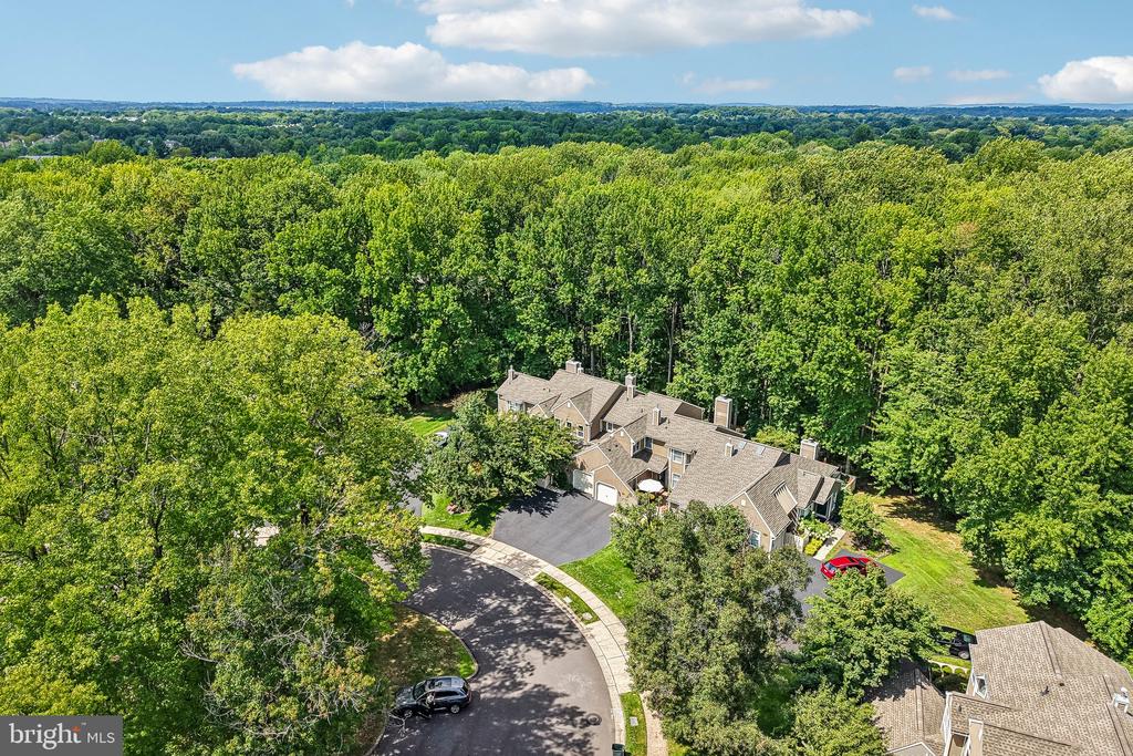 1564 APPLEWOOD CIRCLE
