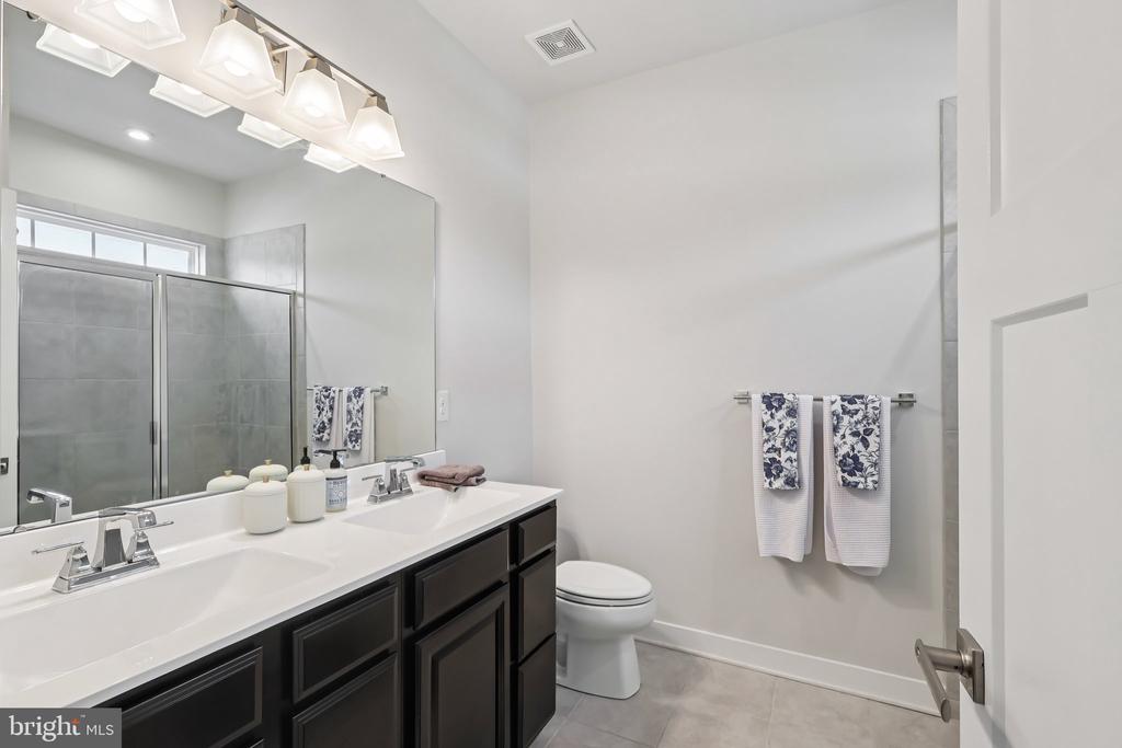 211 HIBISCUS WAY