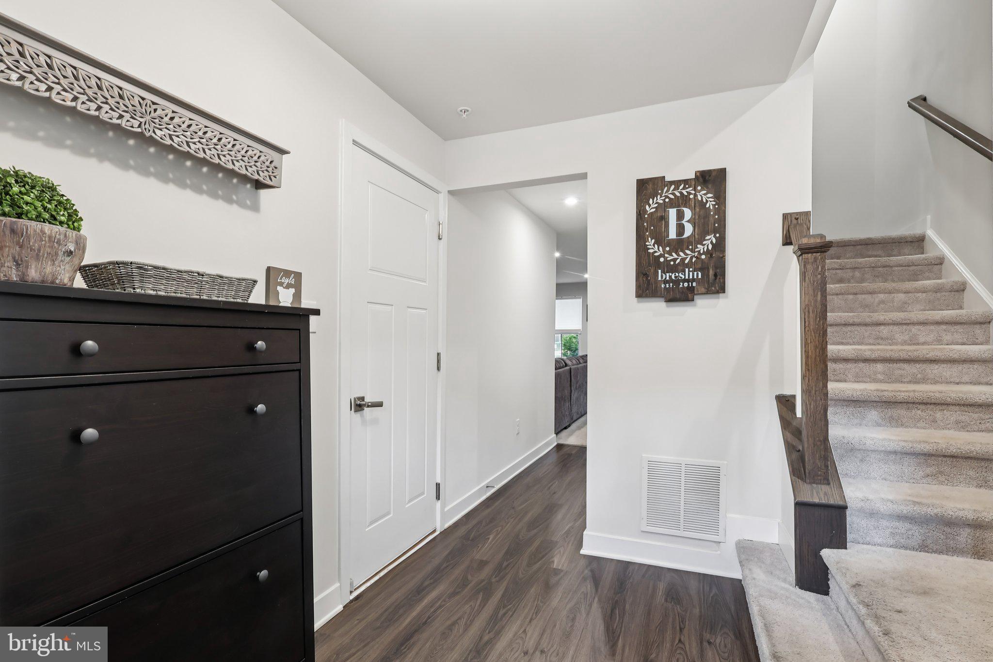 211 HIBISCUS WAY