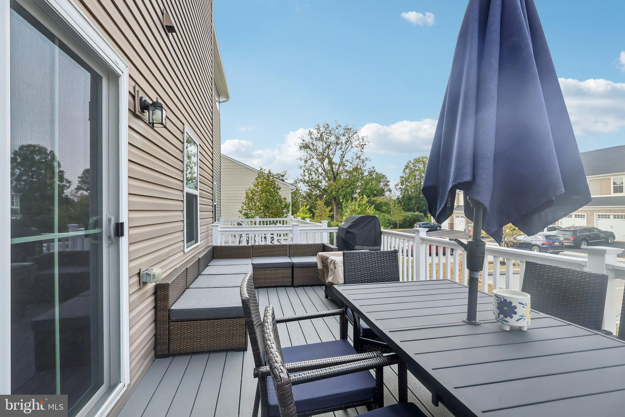 211 HIBISCUS WAY