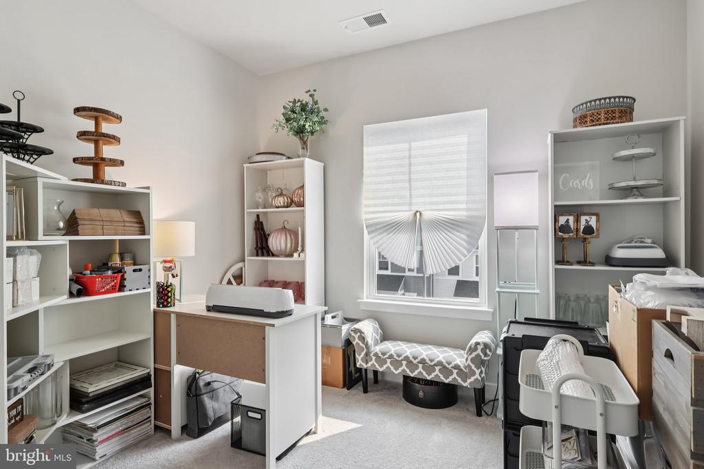 211 HIBISCUS WAY
