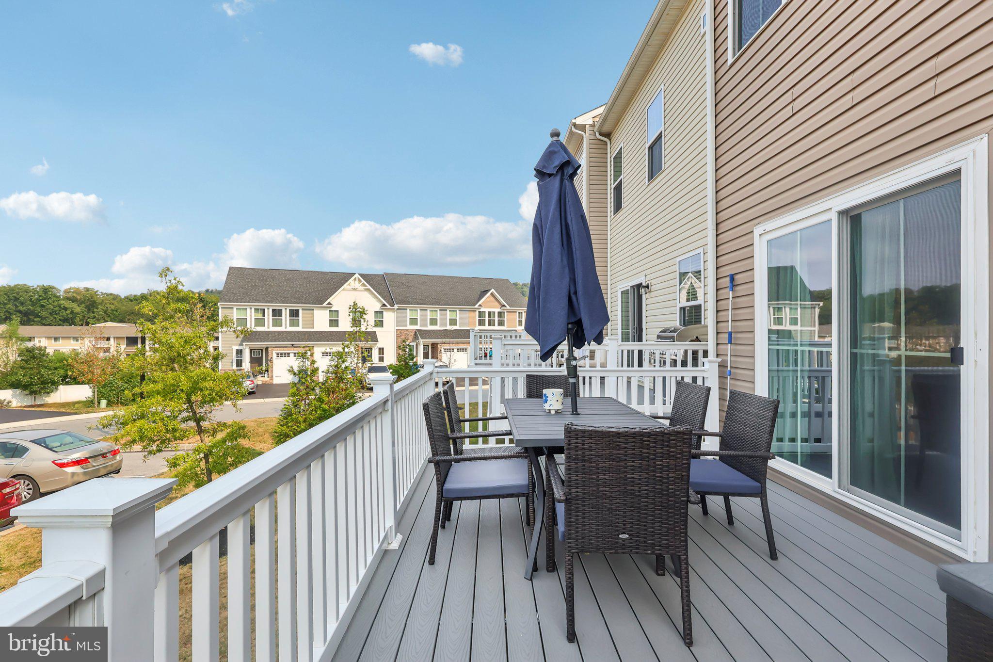 211 HIBISCUS WAY