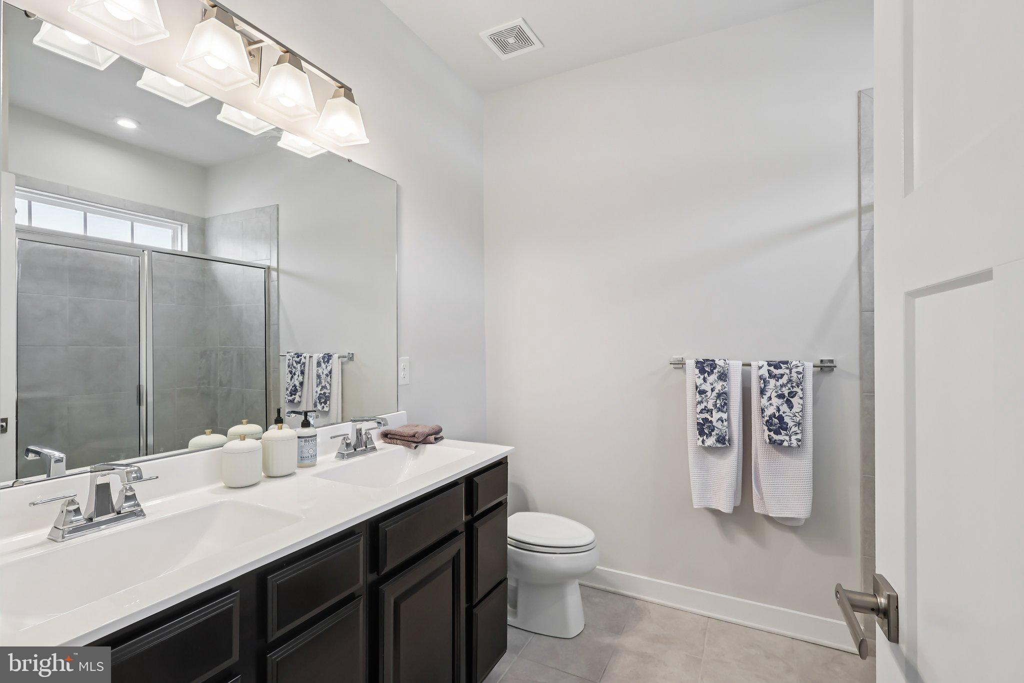 211 HIBISCUS WAY