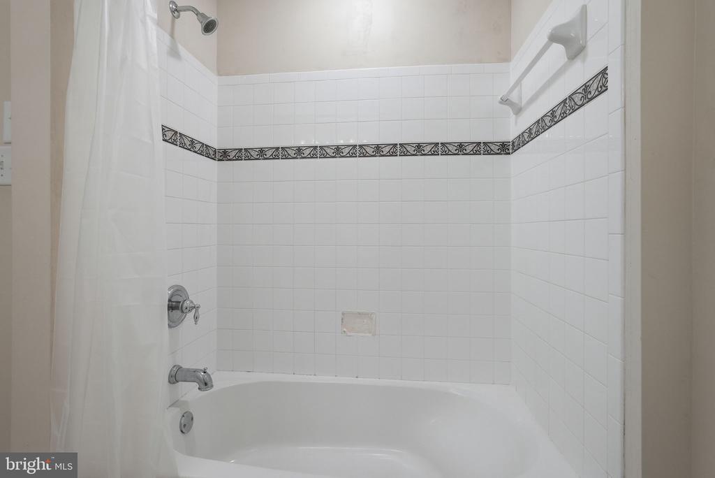 3 CARRIAGE HOUSE ROAD