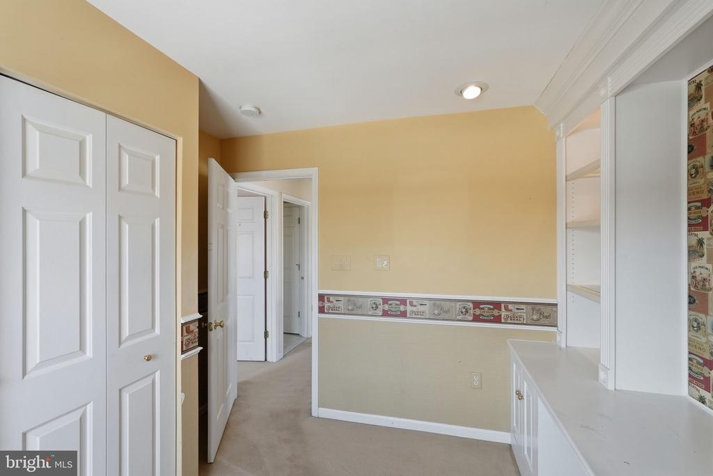 3 CARRIAGE HOUSE ROAD