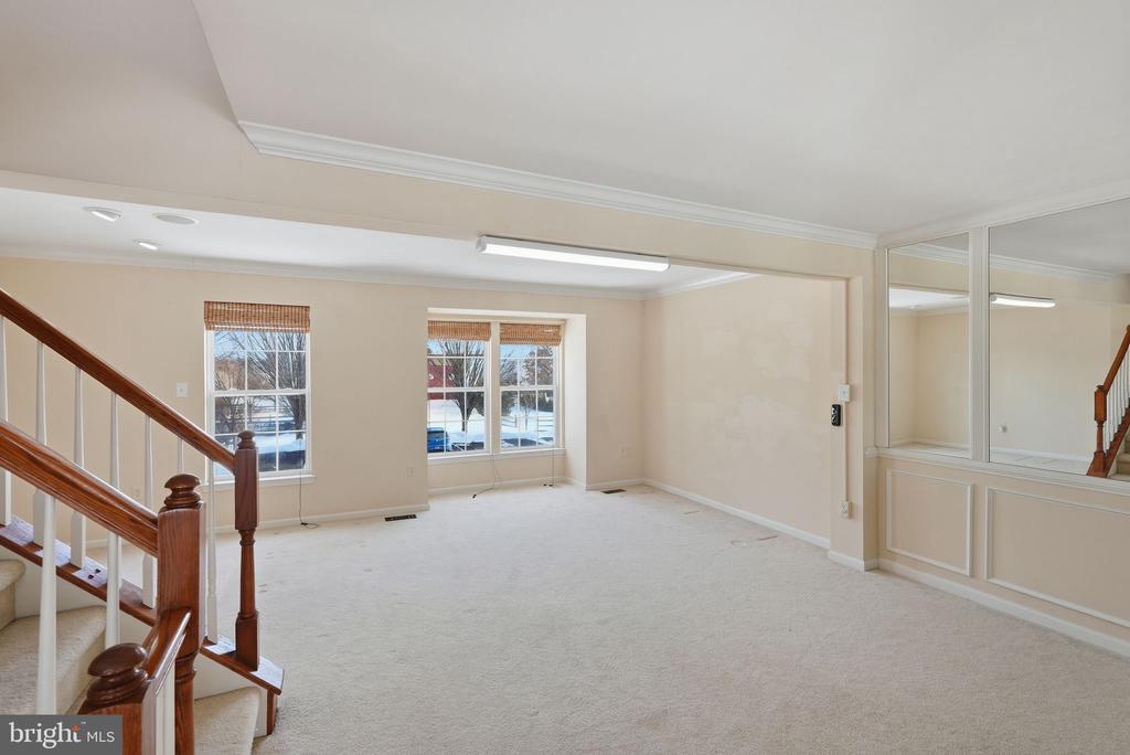 3 CARRIAGE HOUSE ROAD