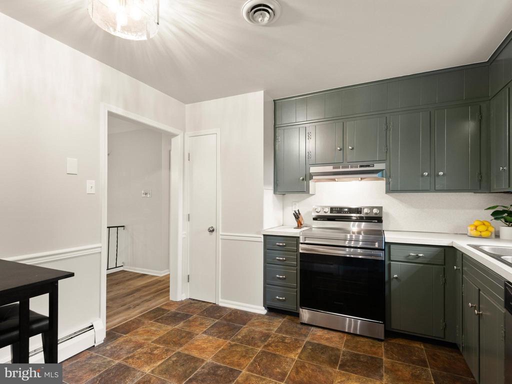 101 LAURELWOOD DRIVE