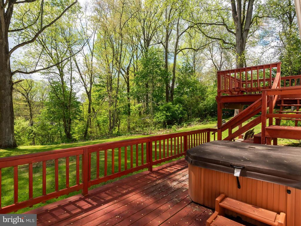 101 LAURELWOOD DRIVE