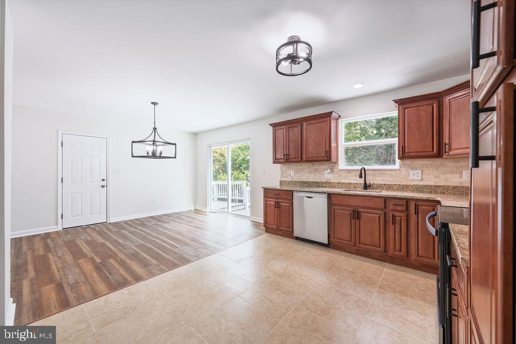 231 E AVON ROAD